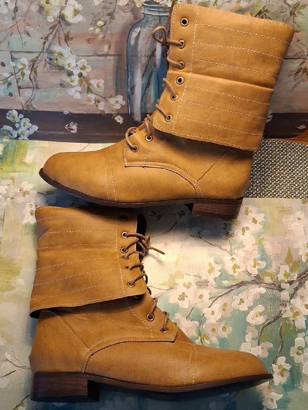 NWOB -Women's Tan Fold-Over Lace-Up Ankle Boots